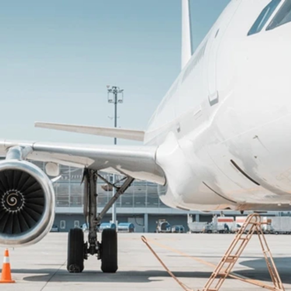 front-view-passenger-aircraft-right-600nw-2529982619